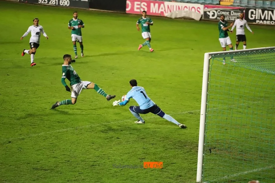 Foto 5 - Dos zarpazos con sabor mexicano de &lsquo;Puma&rsquo; y Jorge Mora le dan la victoria al Salamanca UDS...