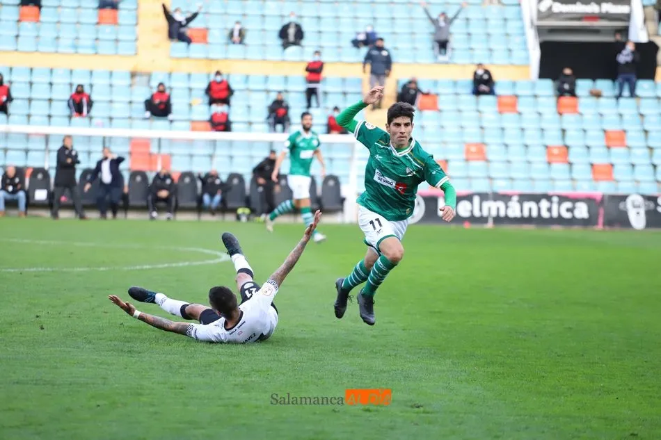 Foto 4 - Dos zarpazos con sabor mexicano de &lsquo;Puma&rsquo; y Jorge Mora le dan la victoria al Salamanca UDS...