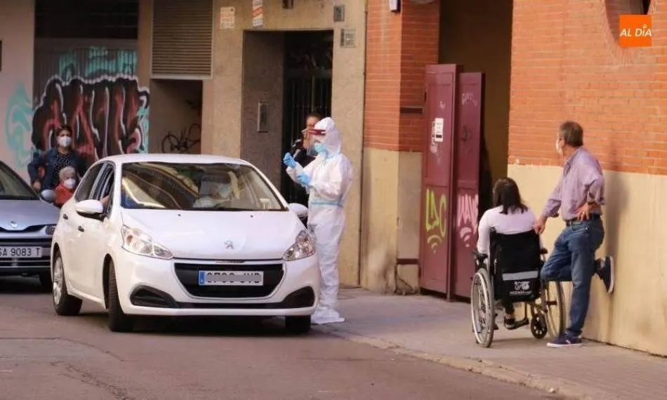 Las estadísticas de este lunes registran, asimismo, 23 fallecimientos en hospitales y el total en este ámbito es de 2.747 defunciones | ARCHIVO