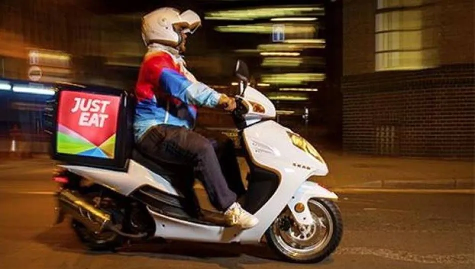 El estado de alarma permite ejercer la actividad profesional más allá de las diez de la noche