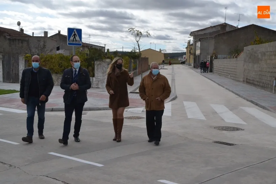 Concluyen las obras de la calle Tajo, en las que se ha aprovechado para cambiar la imagen de...