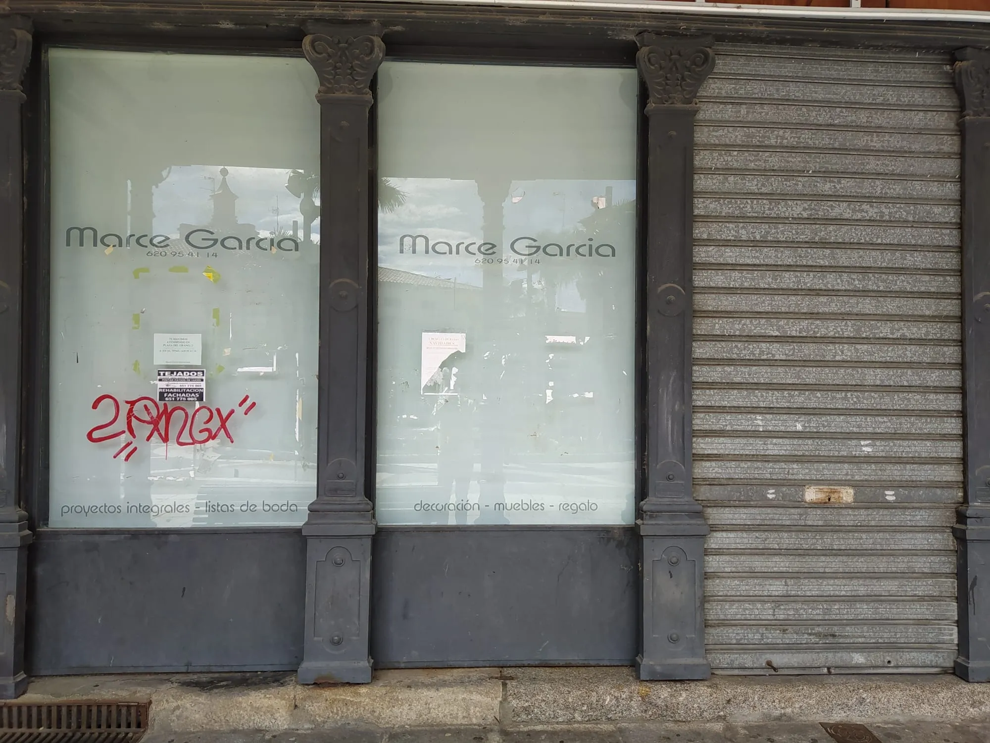 Foto 5 - Un pueblo o se mueve, o se muere