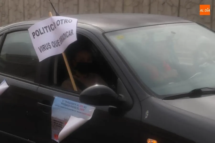 Foto 4 - Caravana de hosteleros salmantinos para pedir m&aacute;s ayudas y menos restricciones a sus negocios