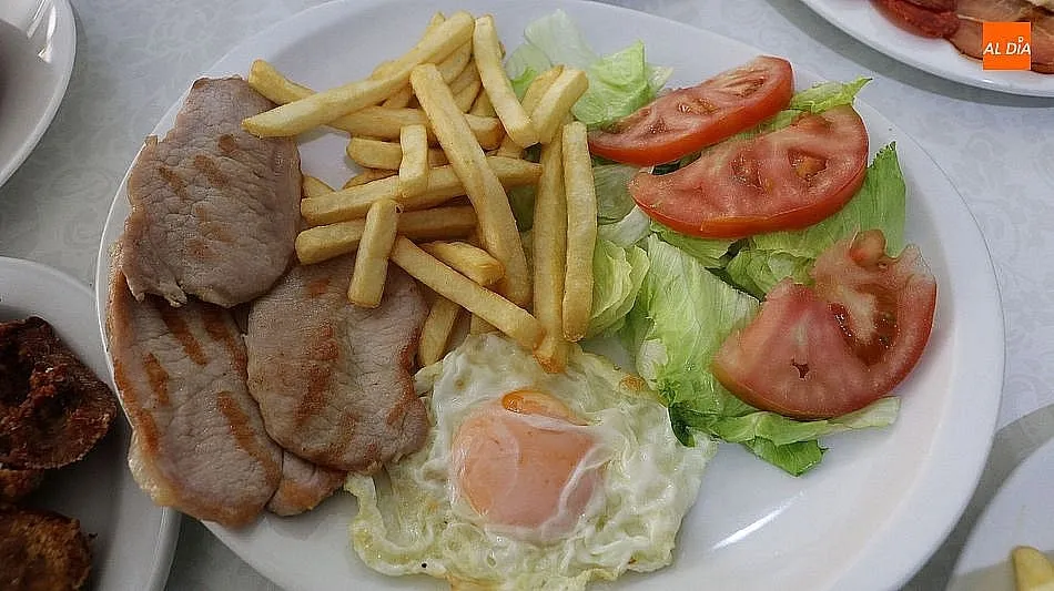 Foto 9 - Cafeter&iacute;a Amnesia te lleva tu pedido de comida r&aacute;pida&nbsp;a casa en Vitigudino  