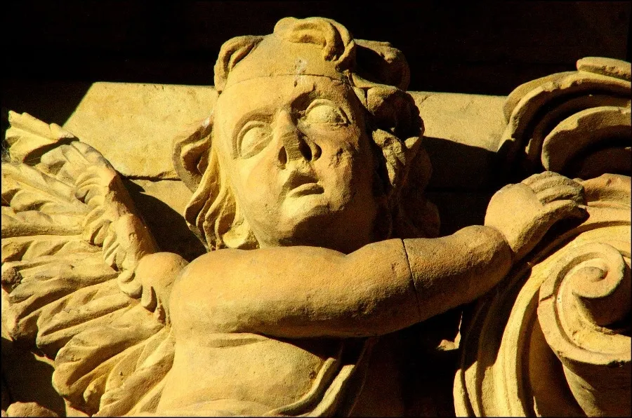 Foto 3 - El vuelo de los &aacute;ngeles de piedra