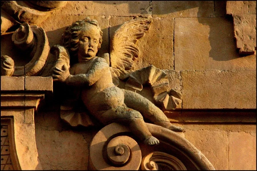 Foto 2 - El vuelo de los &aacute;ngeles de piedra