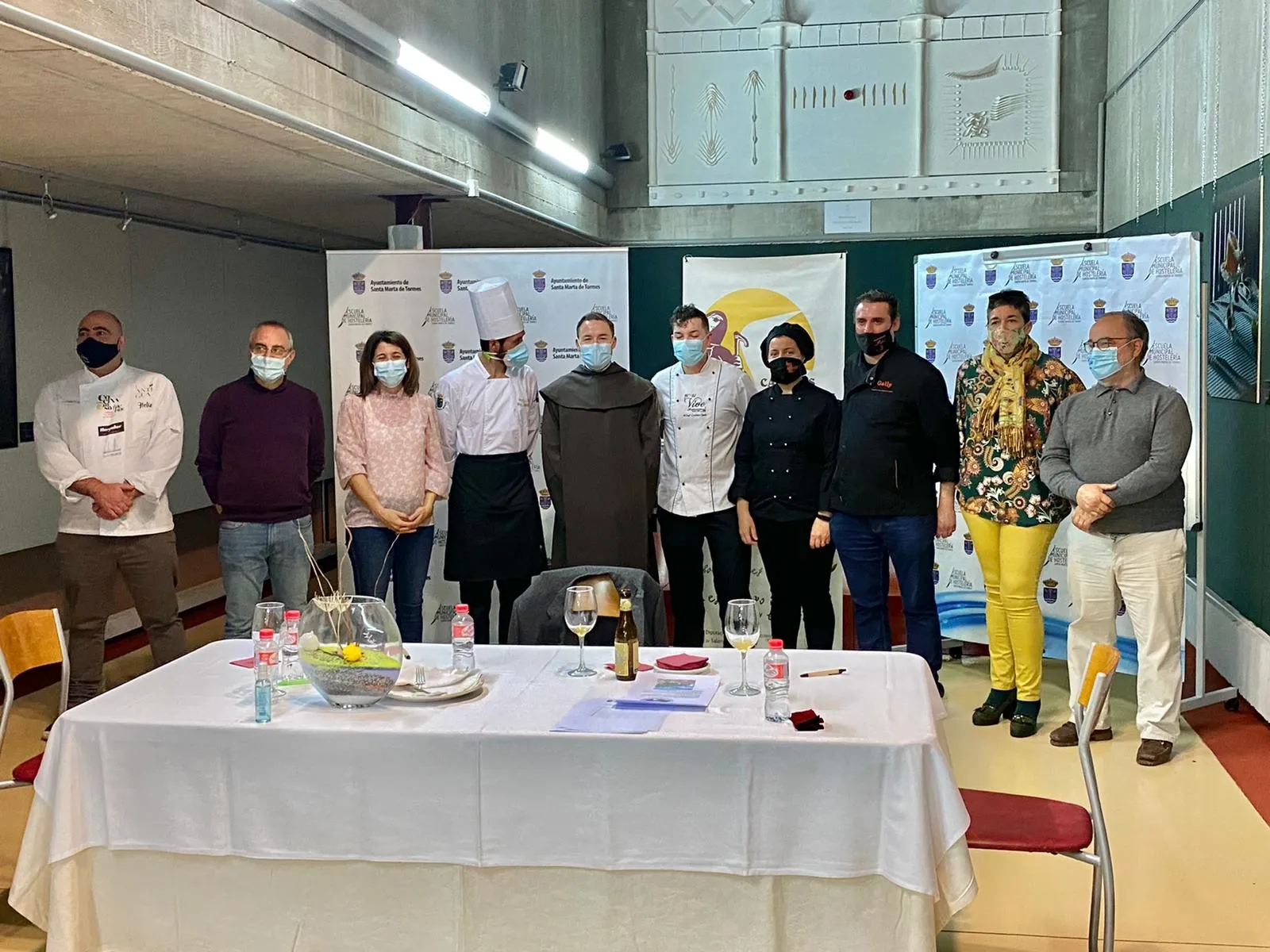 Jurado y participantes en el I Concurso de Pinchos de Gastronomía Carmelitana