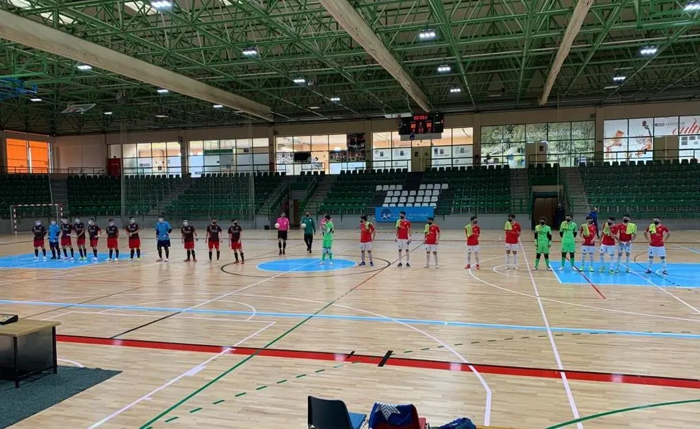 Foto 7 - Exitoso regreso a las pistas del III Juvenil con victoria ante el Segosala en el pen&uacute;ltimo minuto  
