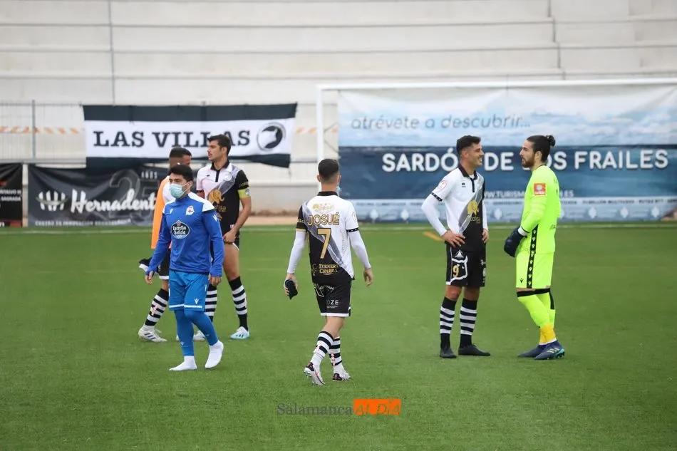 Foto 8 - Al D&eacute;por le basta con un minuto para ganar a Unionistas (0-1)