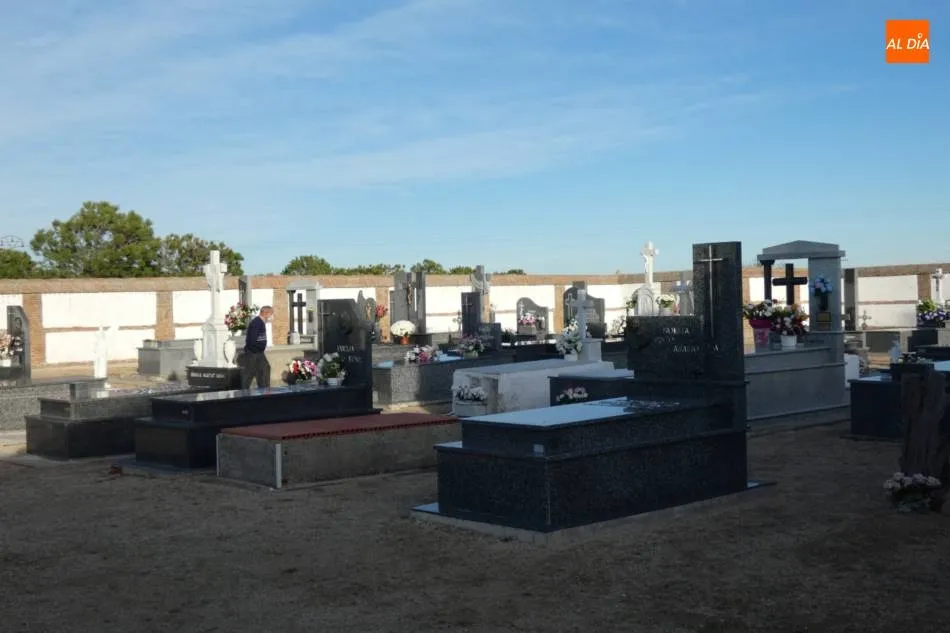 Foto 5 - Oraciones en solitario en el d&iacute;a de todos los fieles difuntos  
