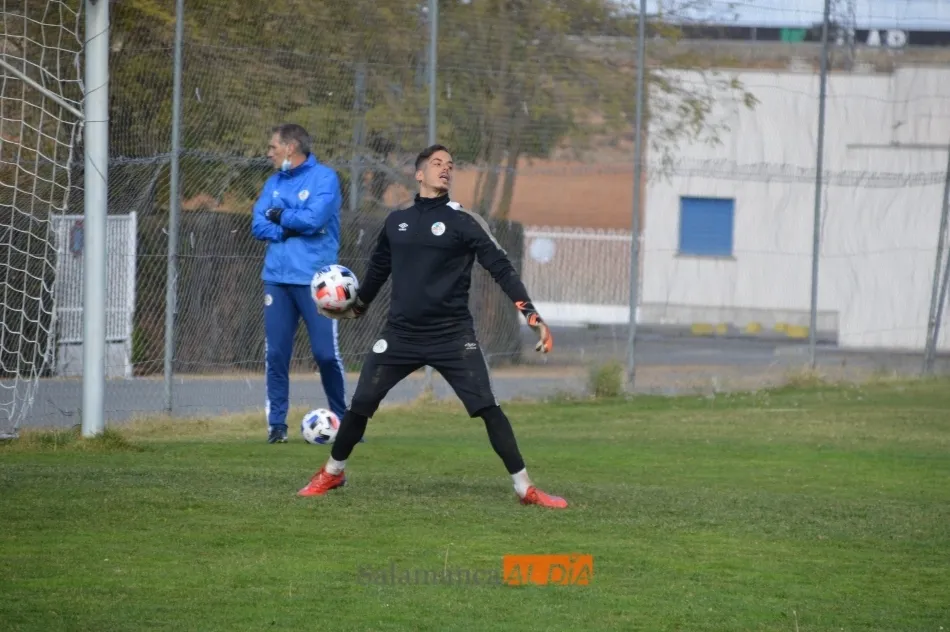 Foto 9 - Amaro queda KO y al borde de las l&aacute;grimas en el entrenamiento: "Me he roto, me he roto"
