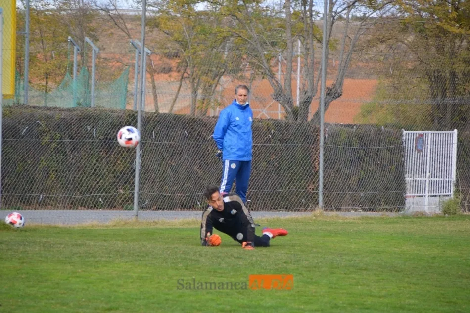 Foto 4 - Amaro queda KO y al borde de las l&aacute;grimas en el entrenamiento: "Me he roto, me he roto"