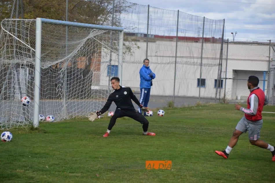 Foto 3 - Amaro queda KO y al borde de las l&aacute;grimas en el entrenamiento: "Me he roto, me he roto"