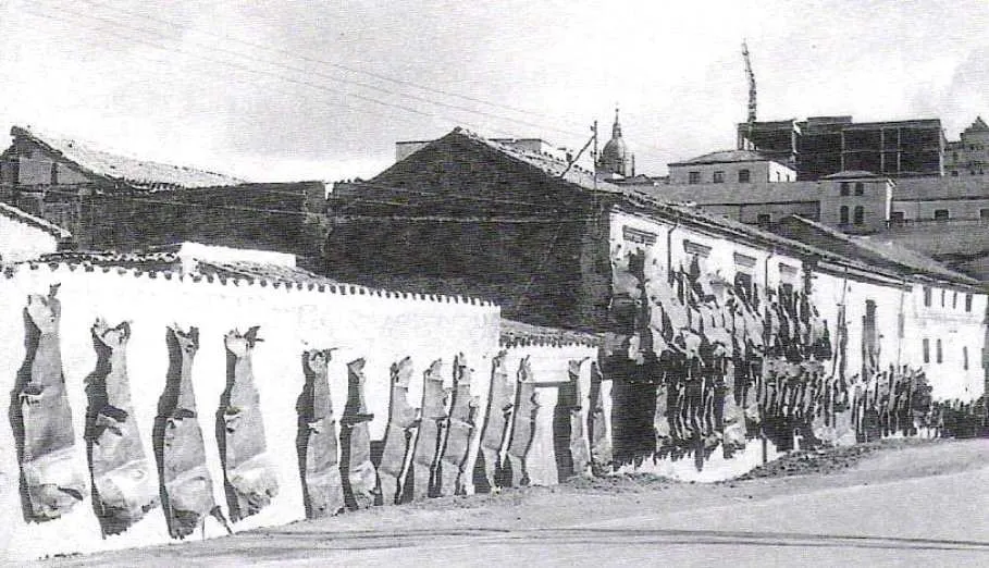 Foto 3 - El duro oficio de los curtidores del barrio de Santiago