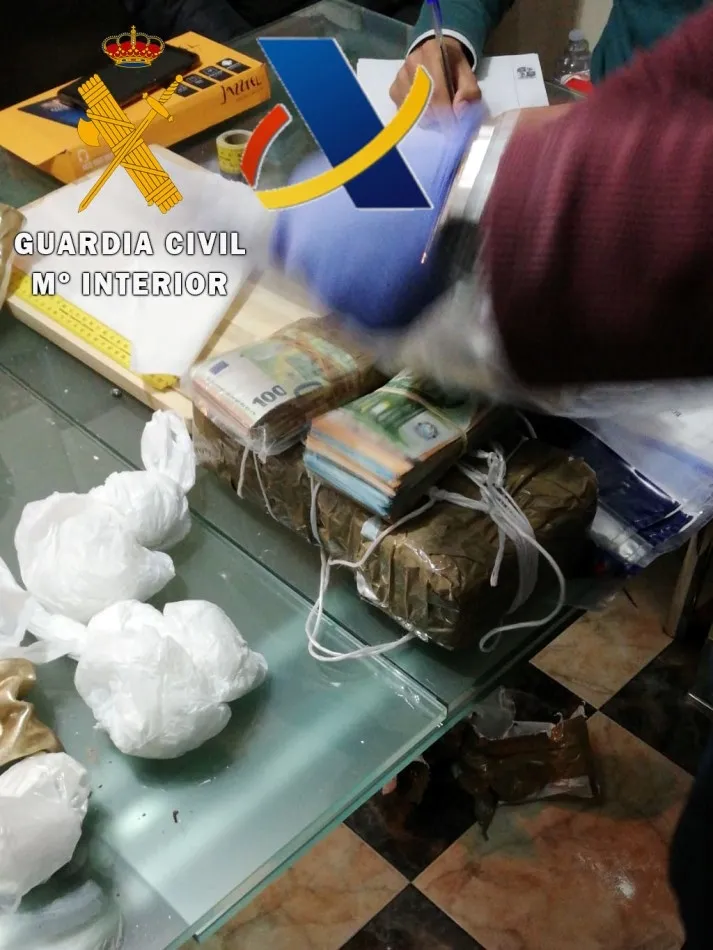 Foto 2 - La Guardia Civil desactiva el clan familiar de distribuci&oacute;n de droga m&aacute;s importante de Ciudad...