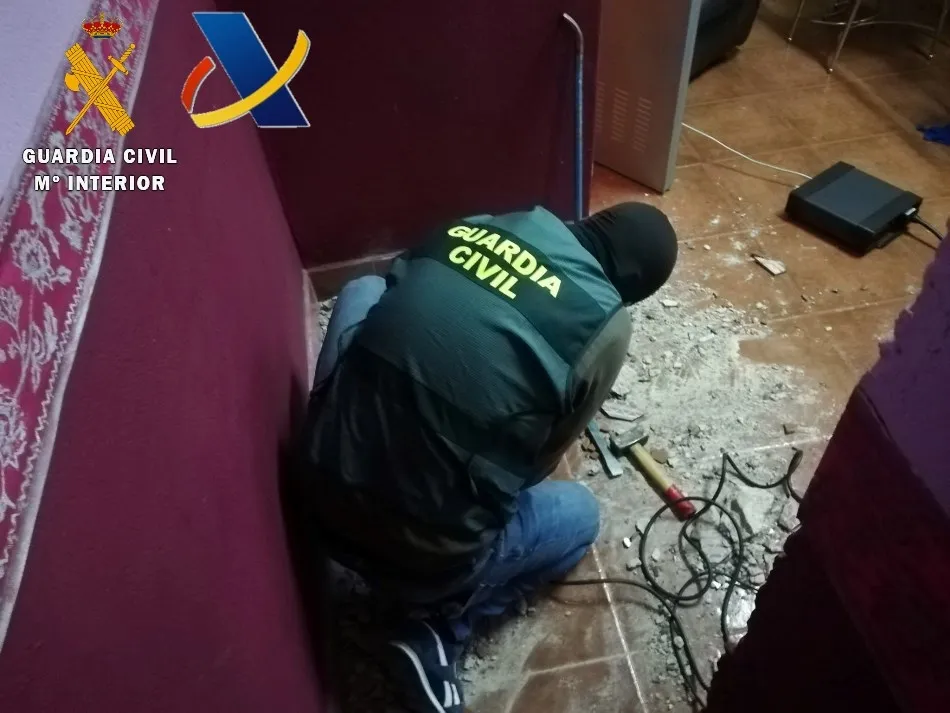 Foto 4 - La Guardia Civil desactiva el clan familiar de distribuci&oacute;n de droga m&aacute;s importante de Ciudad...