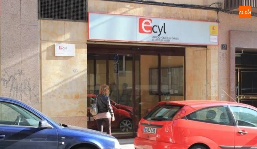 Cerca de 25.000 personas necesitan un empleo en Salamanca. Foto de archivo