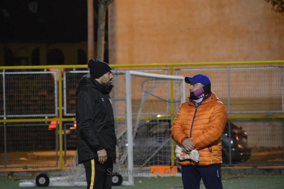 Foto 5 - Jehu Chiapas ya manda como primer entrenador en el Ribert