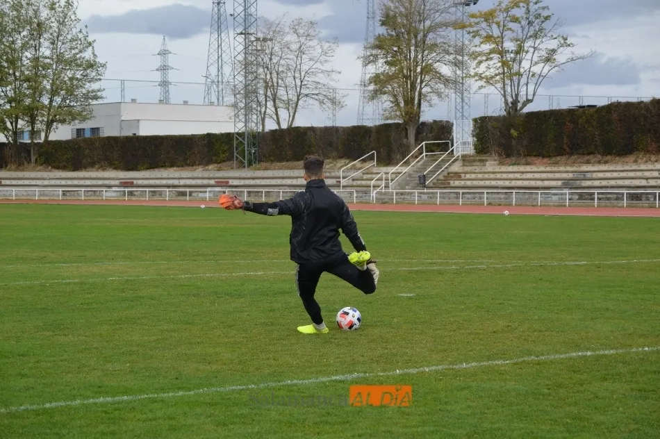 Foto 10 - Los suplentes ganan a los titulares con doblete de Madrigal y Egea no dirige el entrenamiento por...
