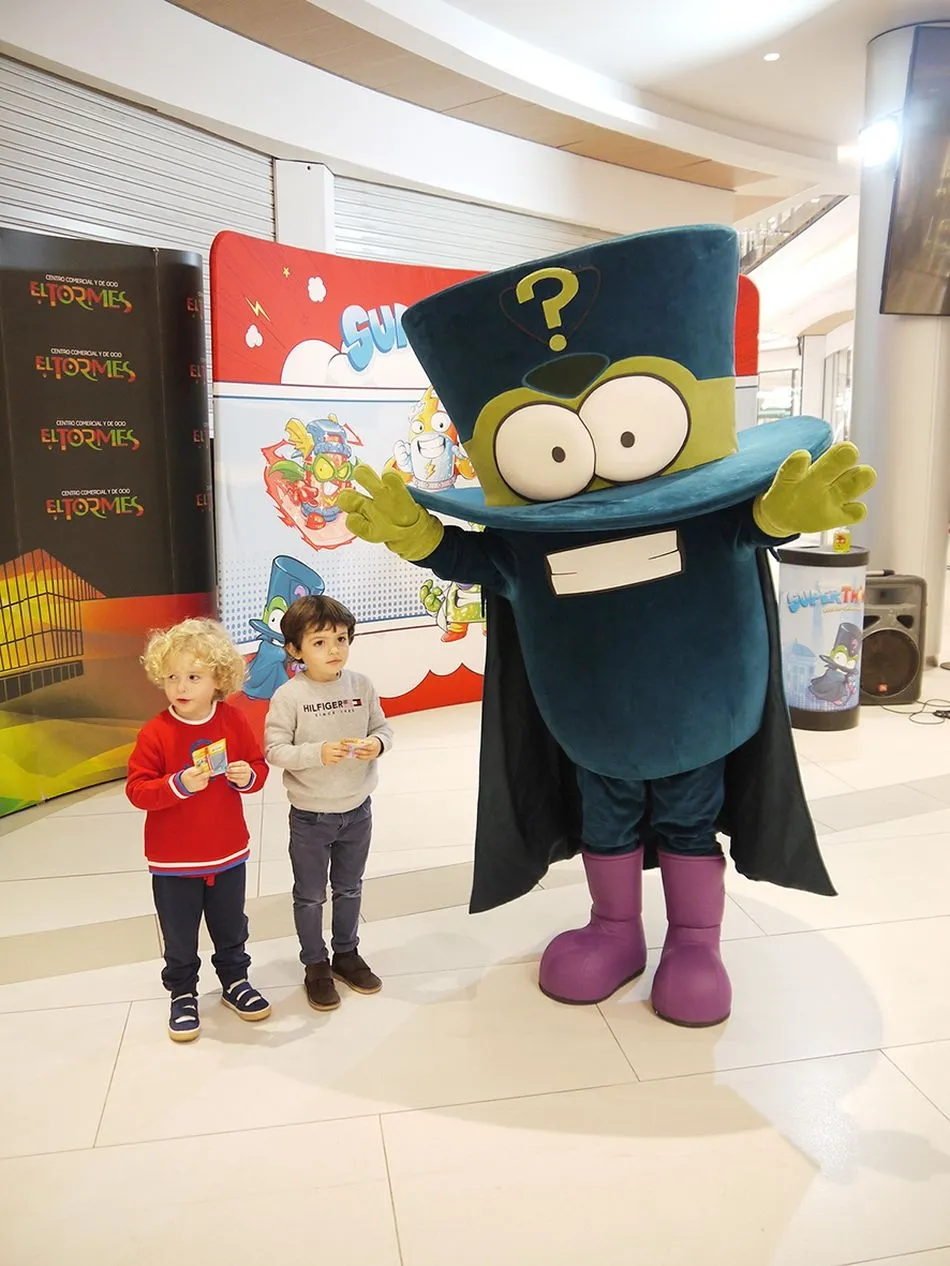 Foto 4 - Los SuperThings causan sensaci&oacute;n en el Centro Comercial El Tormes