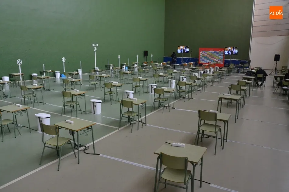 Foto 7 - Intensa ma&ntilde;ana de preparativos para la llegada de la etapa de La Vuelta  