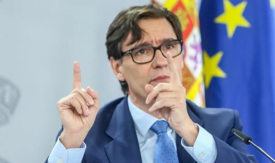 El ministro de Sanidad, Salvador Illa; interviene durante una rueda de prensa tras la celebración del Consejo Interterritorial en el Complejo de Moncloa, en Madrid. Foto EP / R.Rubio