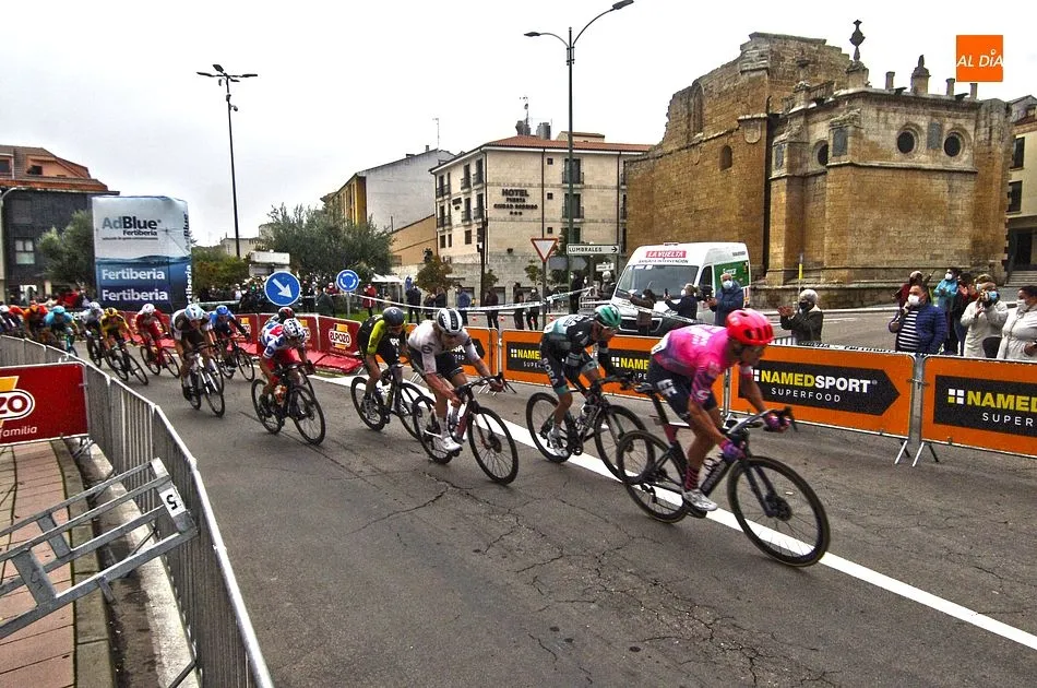 El ganador de etapa aparece en la foto en primera posición | Fotos: Adrián Martín