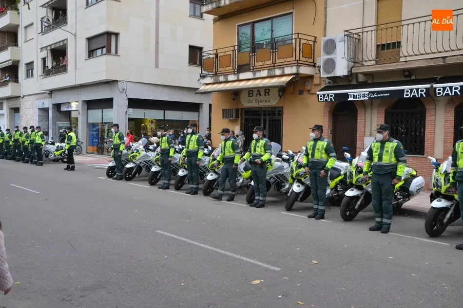 Foto 8 - Los motoristas de la Vuelta a Espa&ntilde;a rinden homenaje a Jos&eacute; Antonio Salicio  