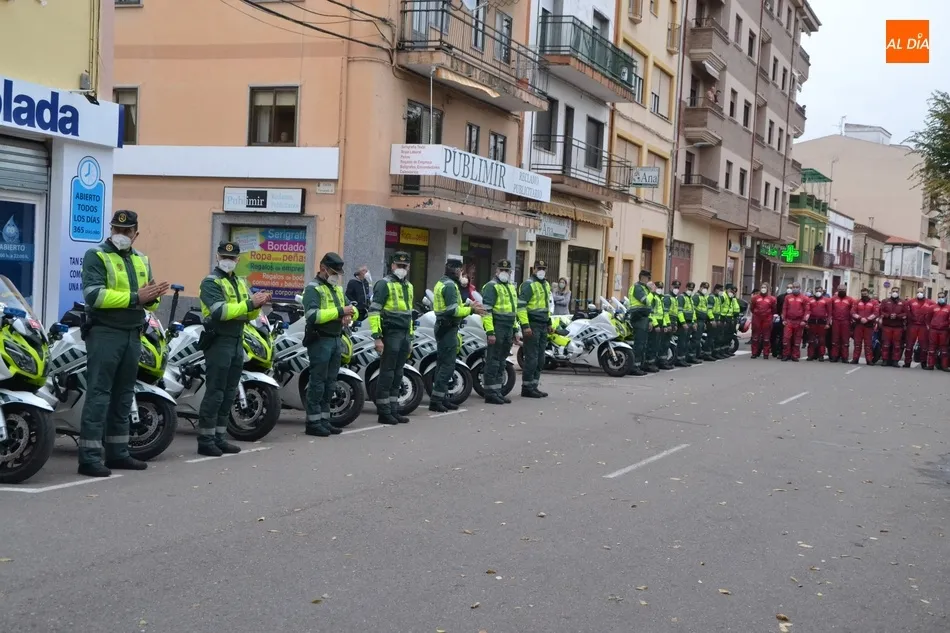 Foto 9 - Los motoristas de la Vuelta a Espa&ntilde;a rinden homenaje a Jos&eacute; Antonio Salicio  