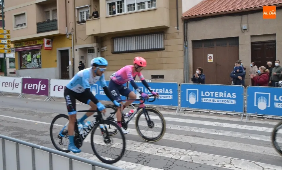 Foto 11 - Los mirobrigenses se vuelcan con la llegada de La Vuelta 20 a&ntilde;os despu&eacute;s  