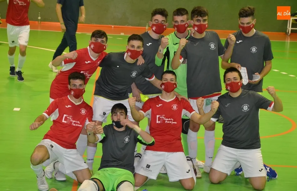 Foto 3 - El III Juvenil se estrena en Ciudad Rodrigo con una amplia goleada ante Valverde  