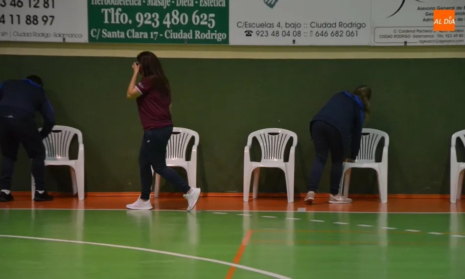 Foto 3 - El Pabell&oacute;n de Conde de Fox&aacute; vuelve a acoger un partido oficial de f&uacute;tbol sala 8 meses despu&eacute;s  