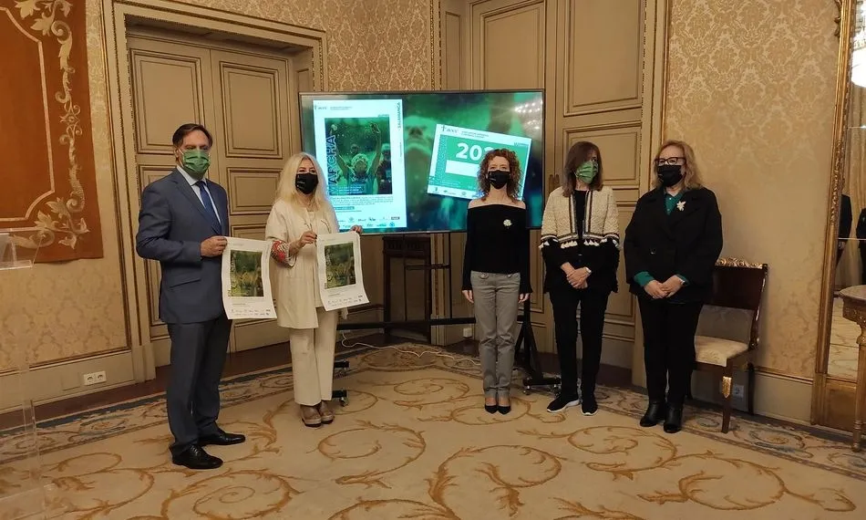 Representantes del Ayuntamiento y de la AECC en Salamanca en la presentación de la marcha. - EUROPA PRESS - Archivo