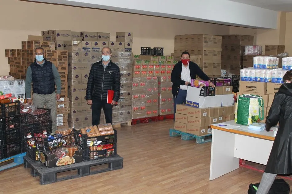 Foto 4 - Agustinos Recoletos, Arcores Espa&ntilde;a y Cajas Solidarias se unen para ayudar a las familias m&aacute;s...