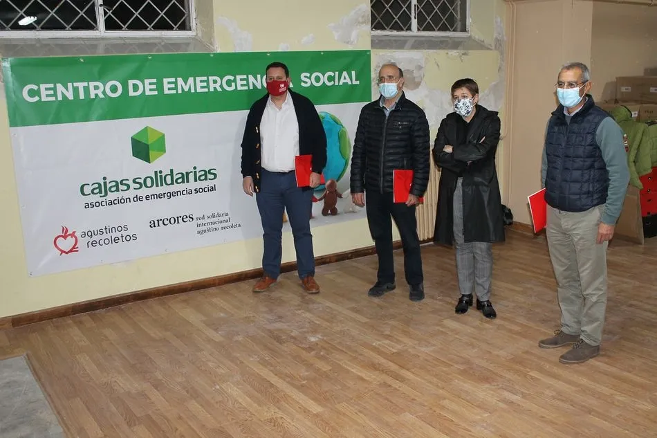 Foto 3 - Agustinos Recoletos, Arcores Espa&ntilde;a y Cajas Solidarias se unen para ayudar a las familias m&aacute;s...
