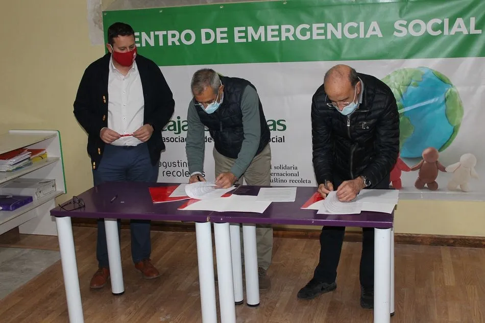 Foto 2 - Agustinos Recoletos, Arcores Espa&ntilde;a y Cajas Solidarias se unen para ayudar a las familias m&aacute;s...