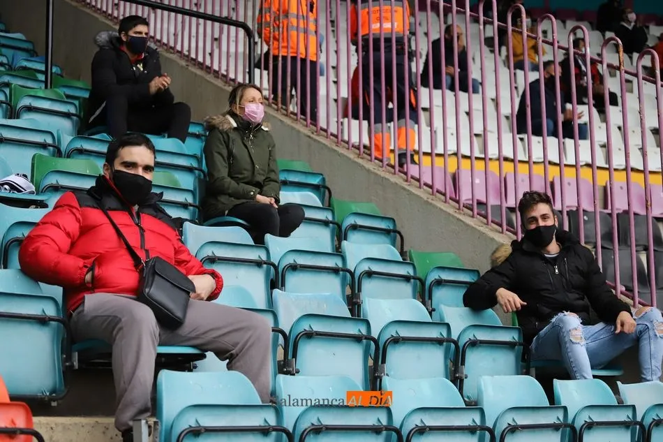 Foto 3 - La afici&oacute;n del Salamanca UDS se despide del Helm&aacute;ntico&hellip; &iquest;hasta final de mes?