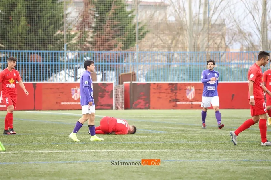 Foto 7 - Dura derrota del filial del Salamanca UDS a manos del Astorga (3-0); triunfo del Santa Marta (2-0)