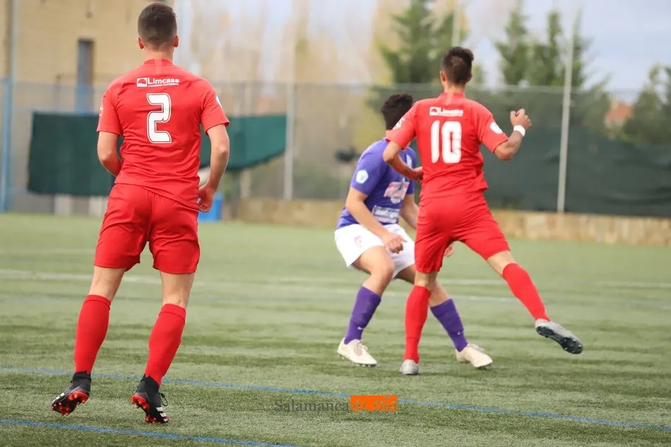 Foto 3 - Dura derrota del filial del Salamanca UDS a manos del Astorga (3-0); triunfo del Santa Marta (2-0)