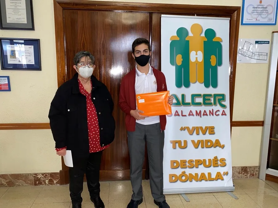 Foto 4 - Alumnos del colegio San Juan Bosco triunfan en el certamen de dibujo y relatos de Alcer