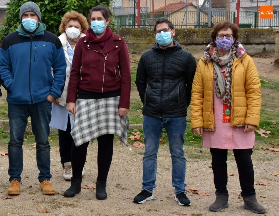 Foto 2 - Emotiva despedida a Maite Mart&iacute;n, directora del CEIP Liminares de Lumbrales