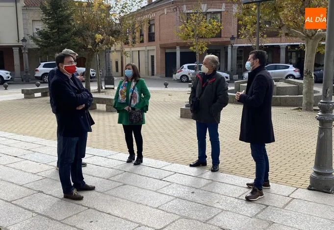 Foto 8 - Tudanca pide &ldquo;humildad y menos soberbia&rdquo; a la Junta durante su visita a Macotera&nbsp;