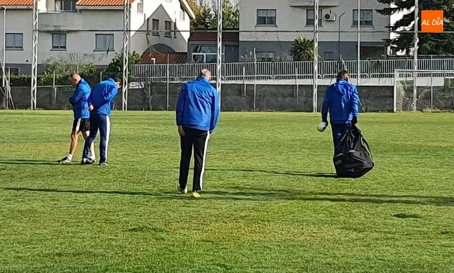 Foto 2 - Llegan los refuerzos al Salamanca UDS: Egea supera la gripe y ya dirige los entrenamientos