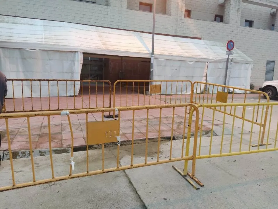 Foto 2 - Mejorada la accesibilidad en la entrada al Centro de Salud y Especialidades  