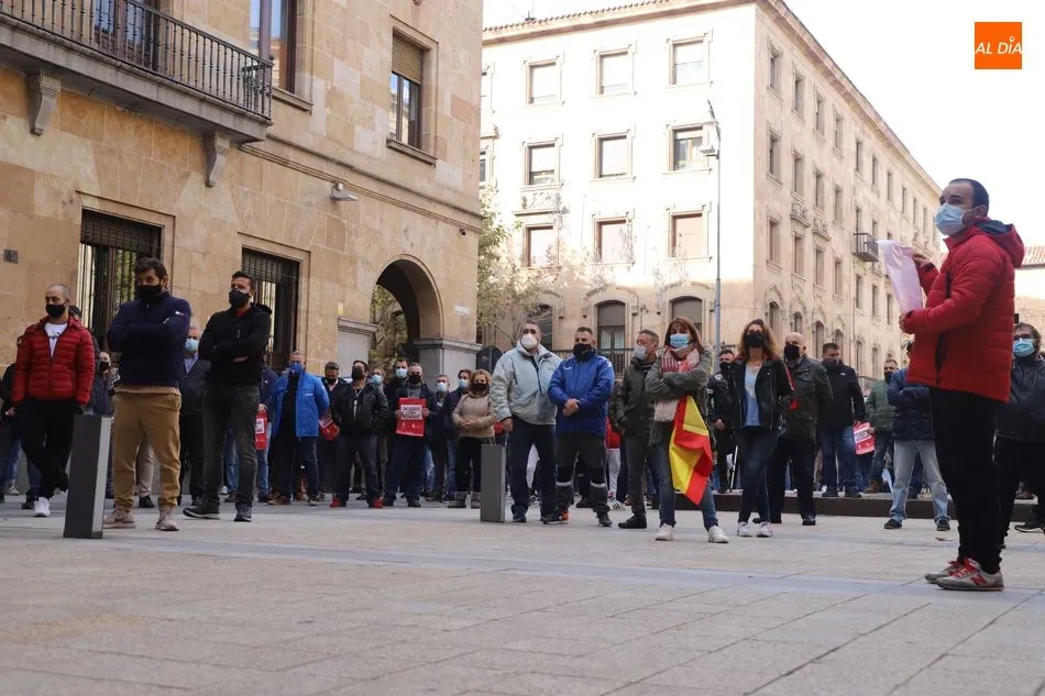 Foto 11 - Nueva manifestacion de hosteleros salmantinos que reclaman ayudas directas y su derecho a trabajar