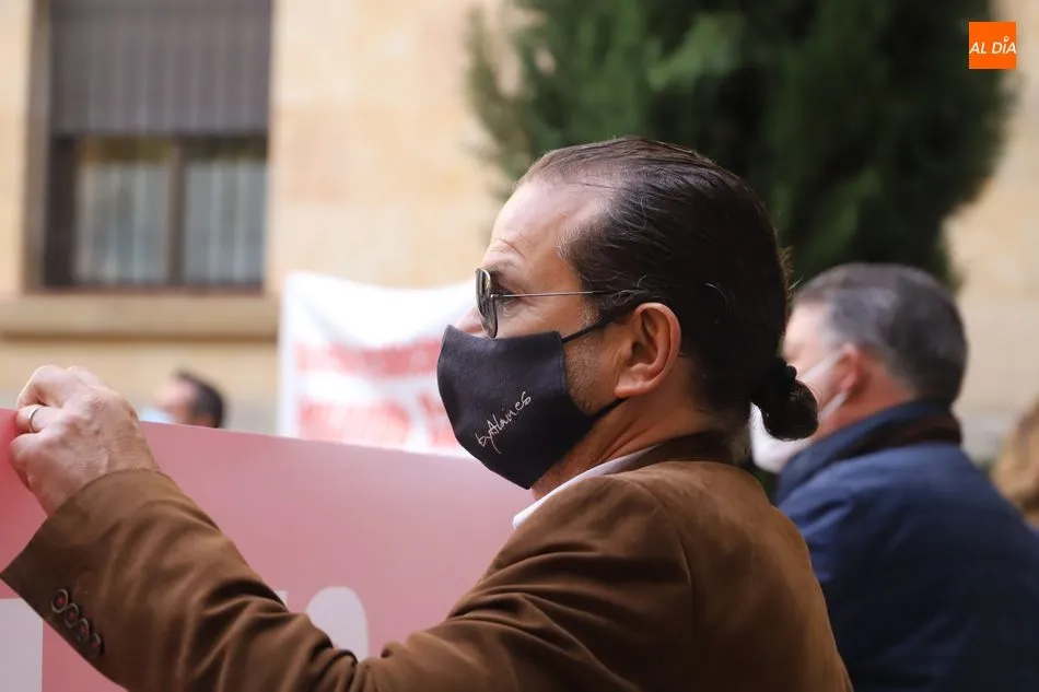 Foto 9 - Nueva manifestacion de hosteleros salmantinos que reclaman ayudas directas y su derecho a trabajar