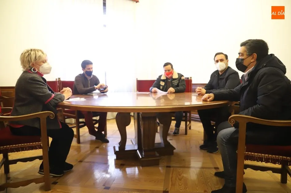 Foto 2 - Nueva manifestacion de hosteleros salmantinos que reclaman ayudas directas y su derecho a trabajar