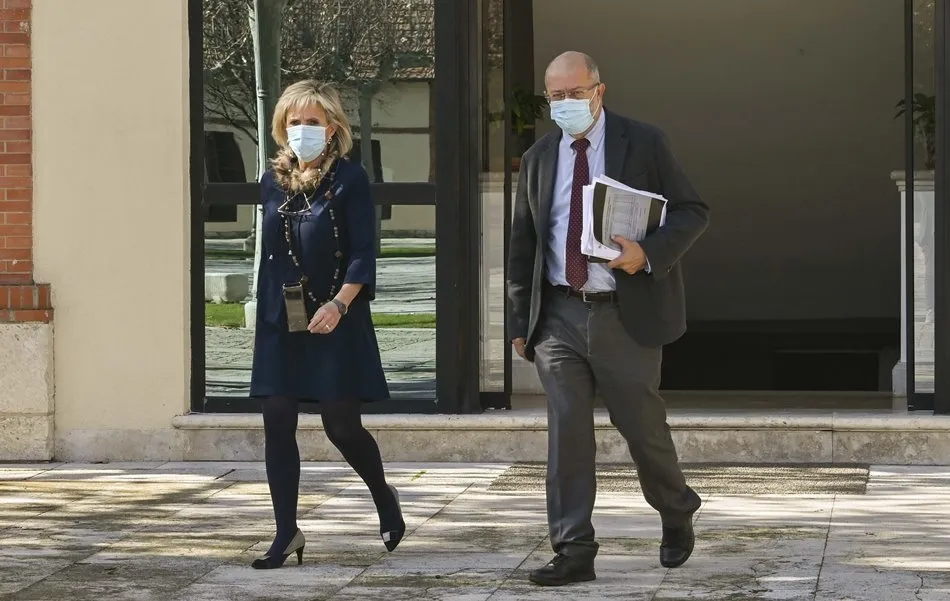 La Junta también decreta el cierre de las casas de apuestas  