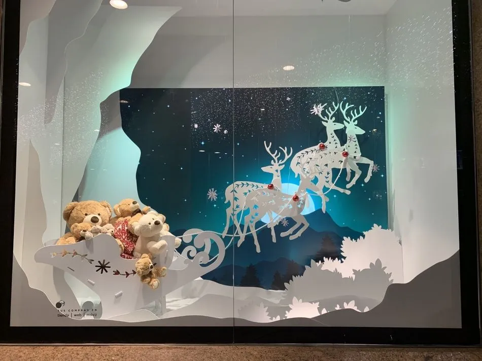 Foto 8 - El Corte Ingl&eacute;s de Salamanca estrena su tradicional iluminaci&oacute;n especial de Navidad&nbsp;