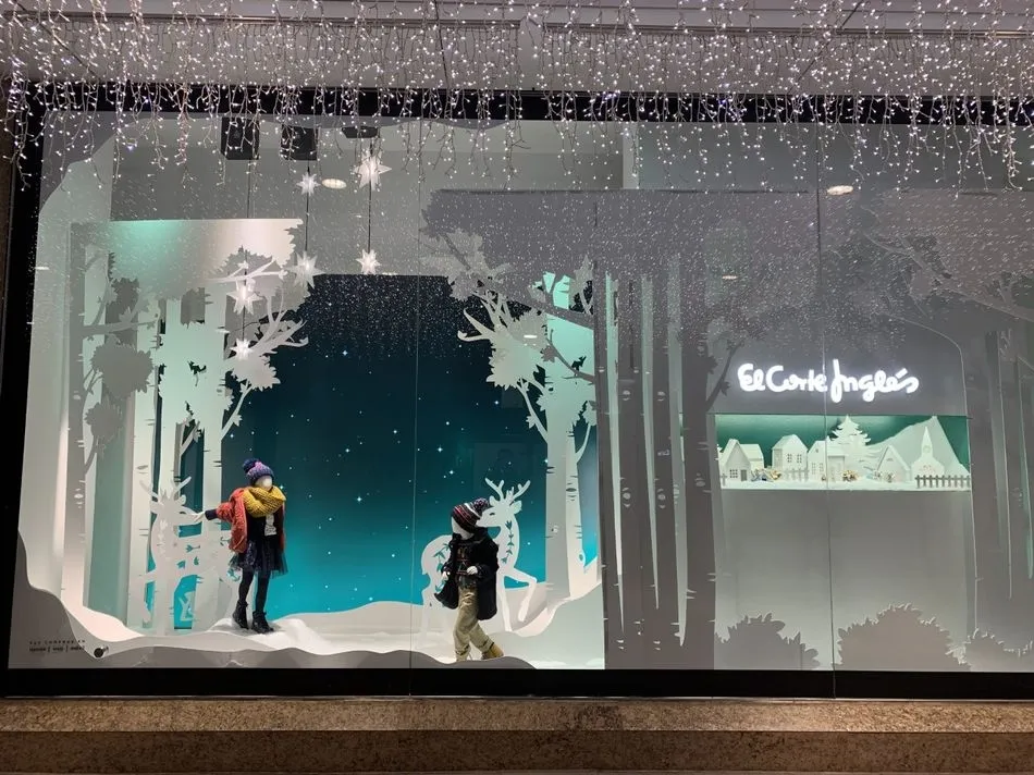 Foto 5 - El Corte Ingl&eacute;s de Salamanca estrena su tradicional iluminaci&oacute;n especial de Navidad&nbsp;